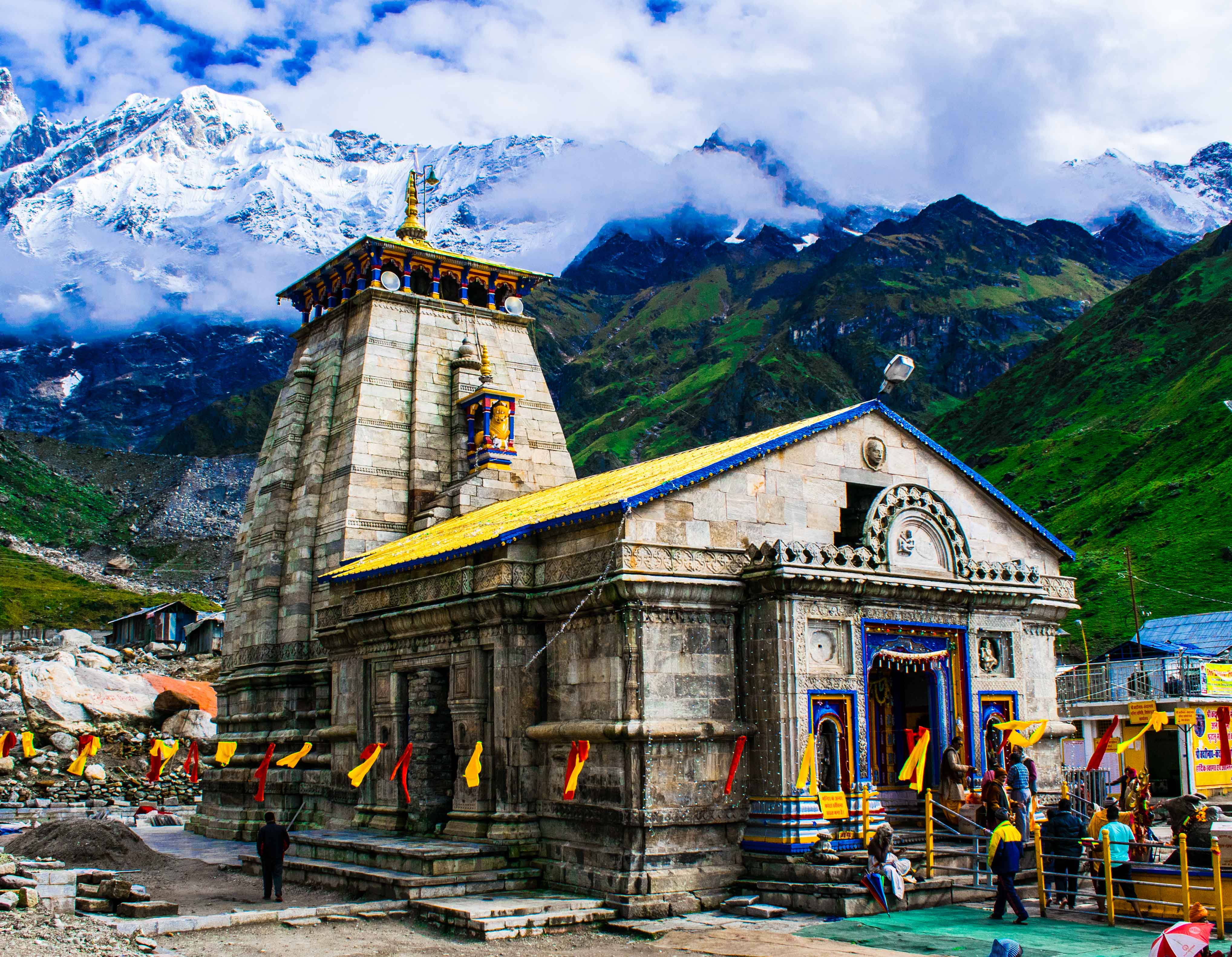 Kedarnath Temple in the Himalayas - Char Dham Yatra Taxi Package